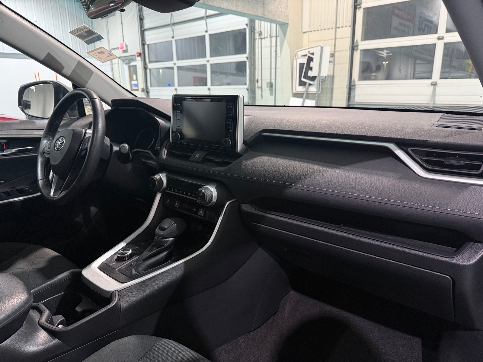 Thumbnail: 2021 Toyota RAV4 - 3