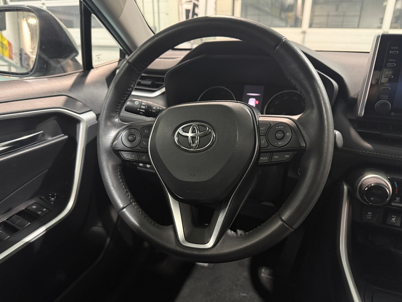 Thumbnail: 2021 Toyota RAV4 - 5