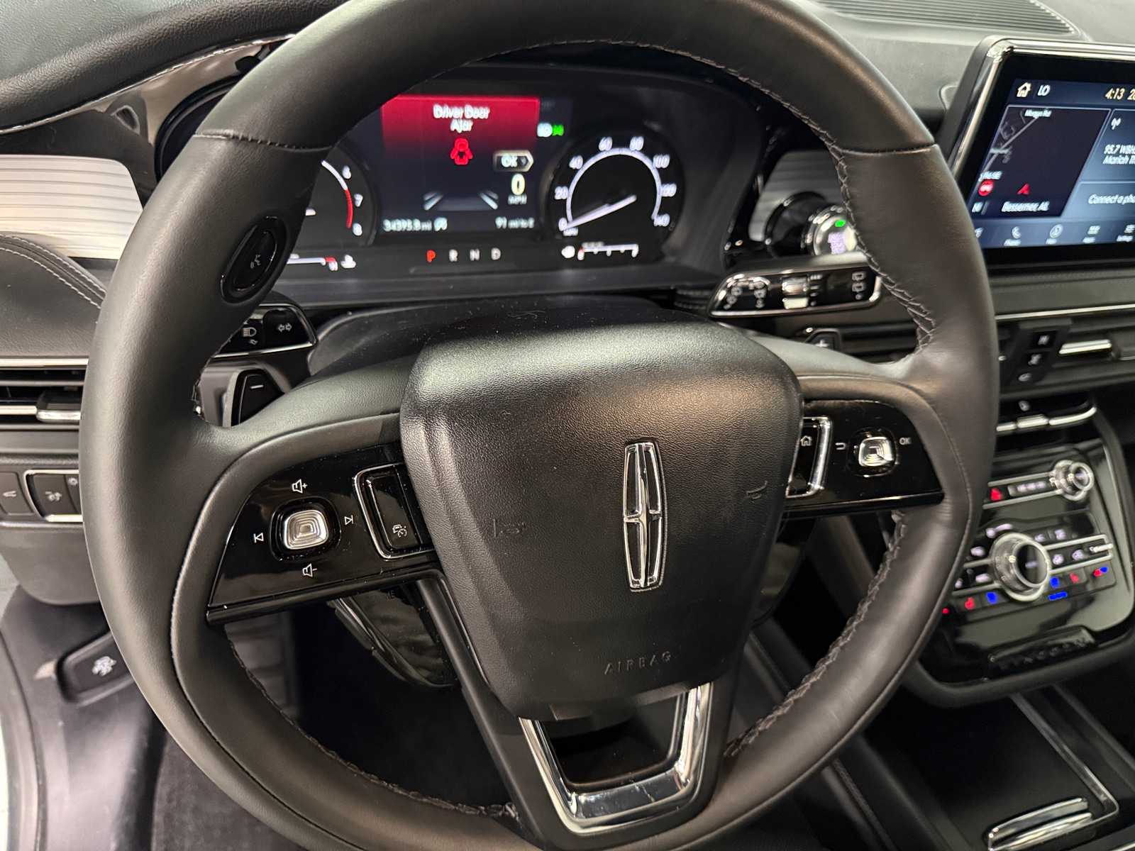 Thumbnail: 2021 Lincoln Corsair - 4