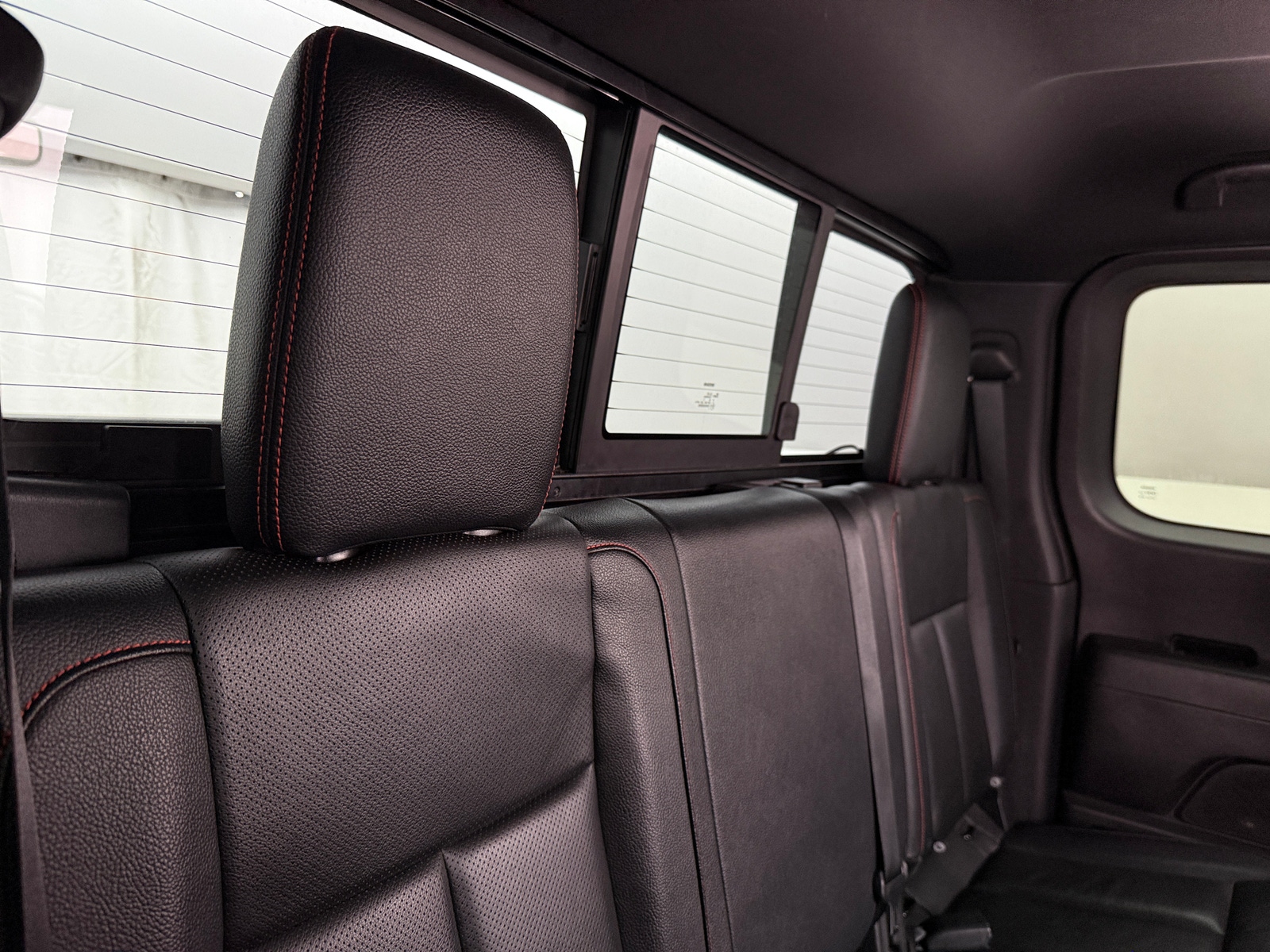 Thumbnail: 2020 Nissan Titan - 6