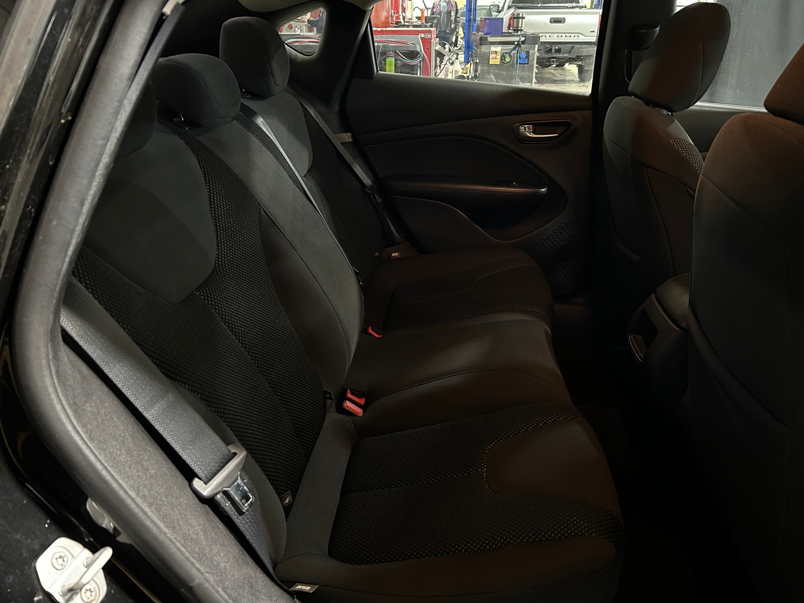 Thumbnail: 2016 Dodge Dart - 6