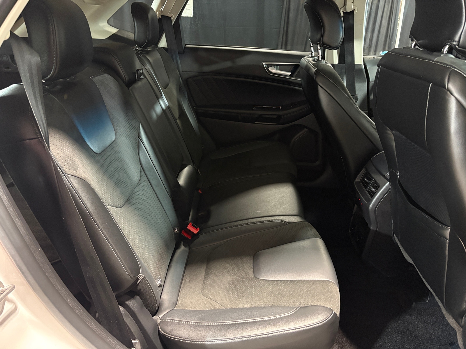 Thumbnail: 2016 Ford Edge - 5