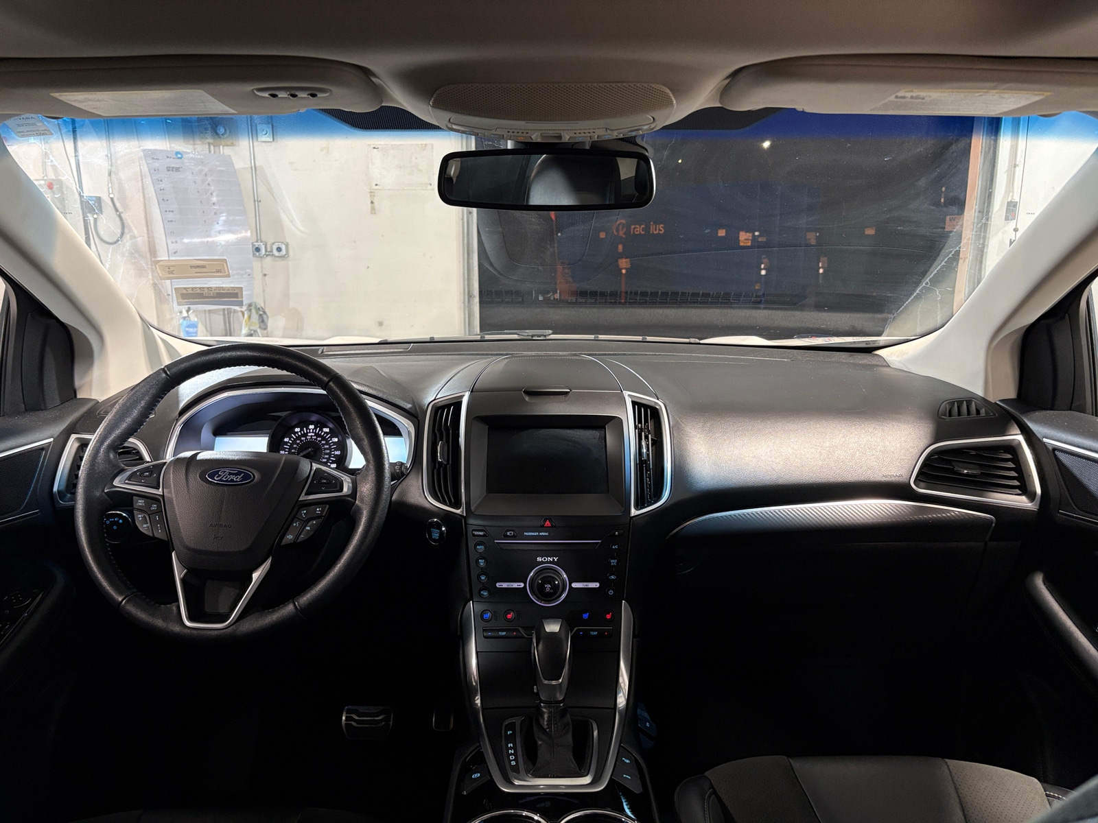 Thumbnail: 2016 Ford Edge - 2