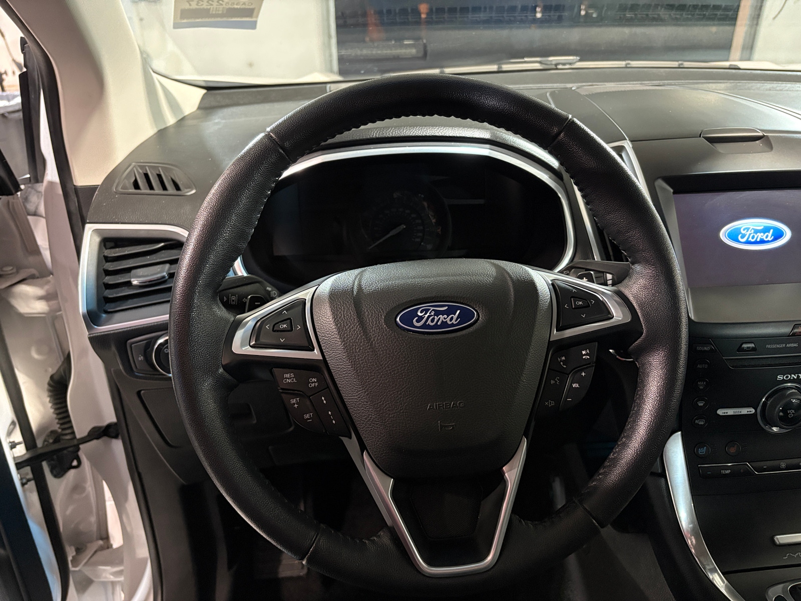 Thumbnail: 2016 Ford Edge - 4