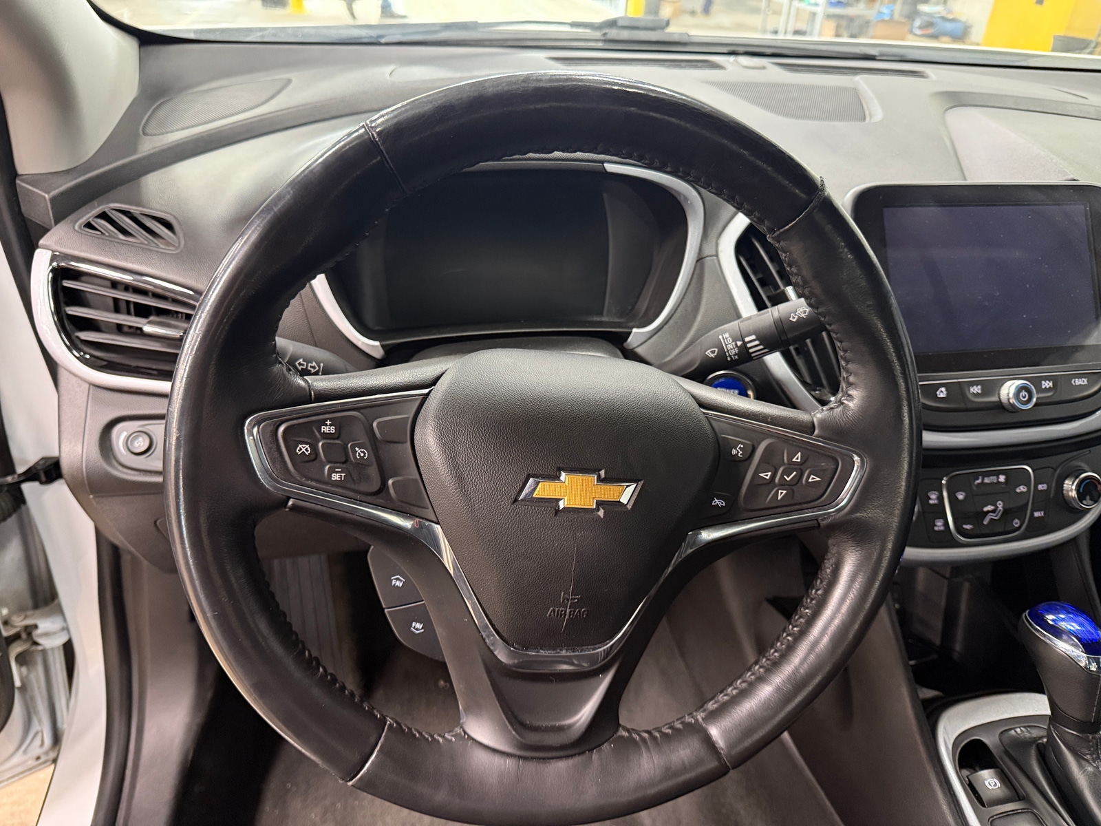 Thumbnail: 2017 Chevrolet Volt - 5