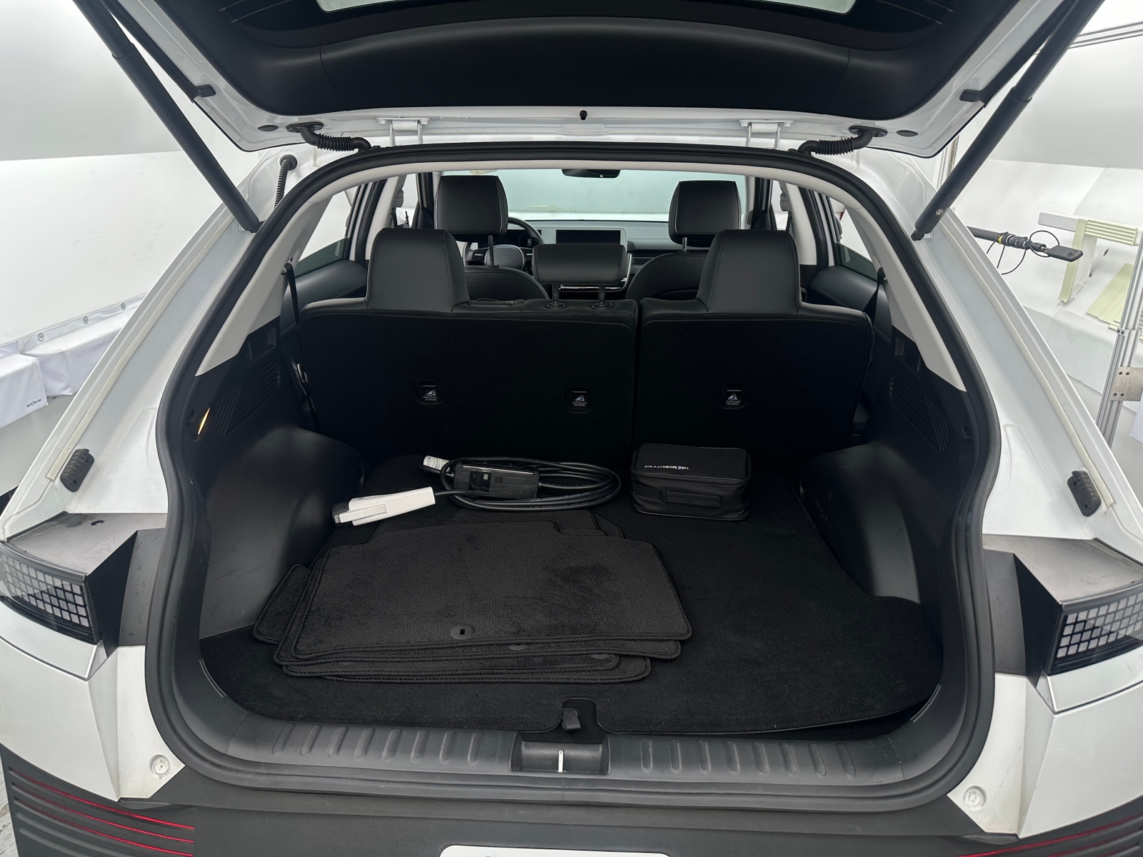 Thumbnail: 2022 Hyundai Ioniq 5 - 6