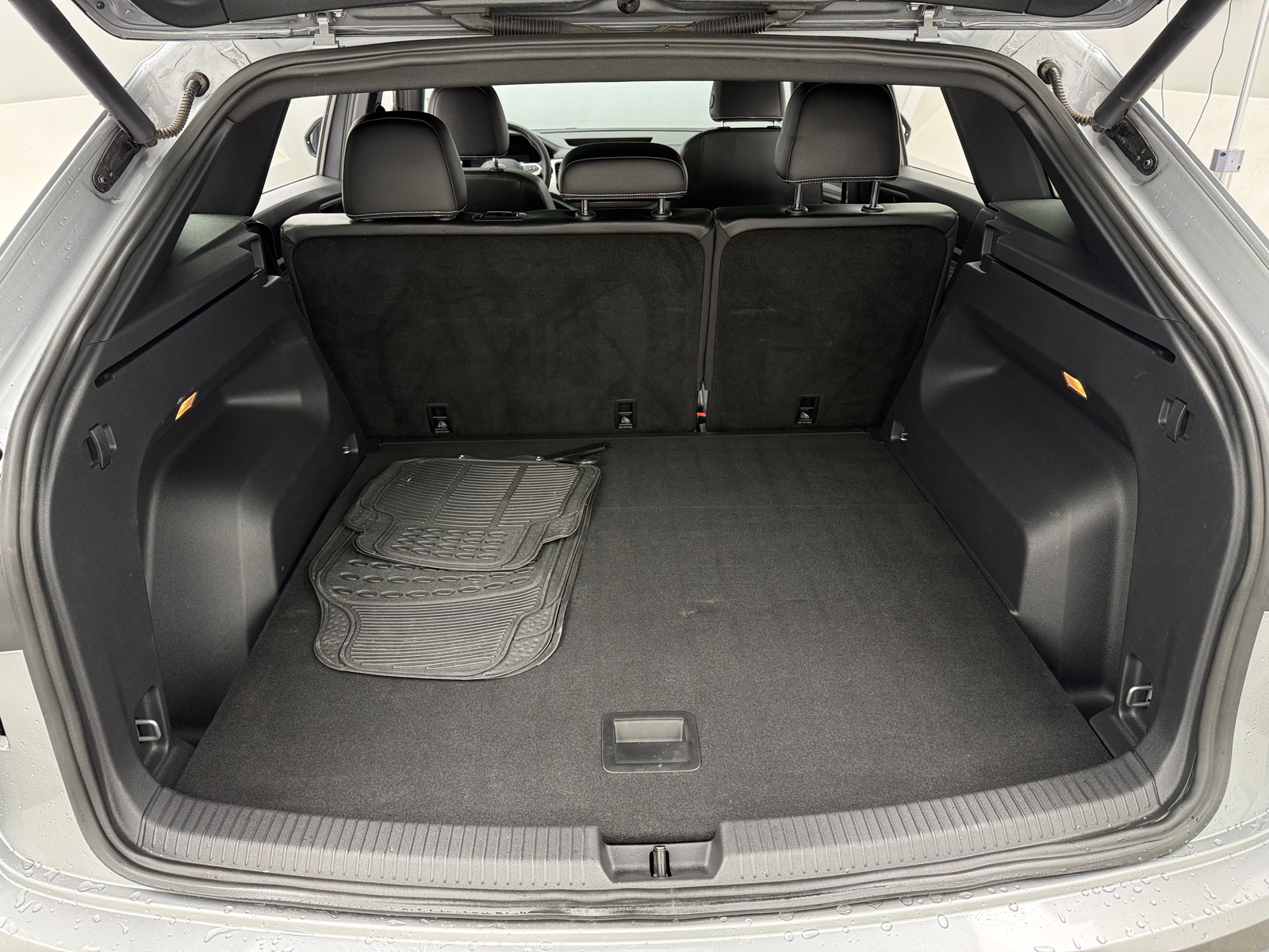 Thumbnail: 2022 Volkswagen Atlas - 6