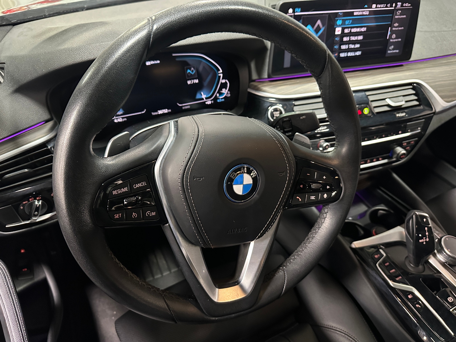 Thumbnail: 2023 BMW 5 Series - 4