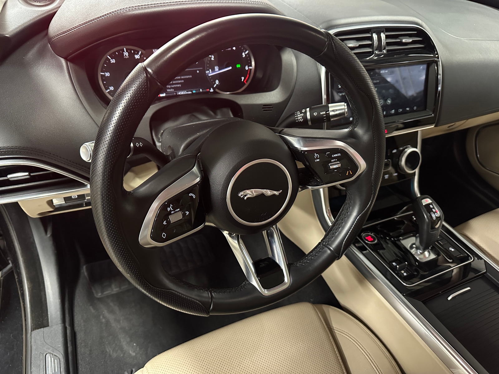 Thumbnail: 2020 Jaguar XE - 4