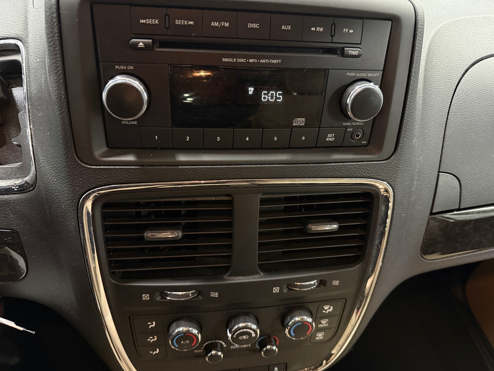 Thumbnail: 2016 Dodge Grand Caravan - 4