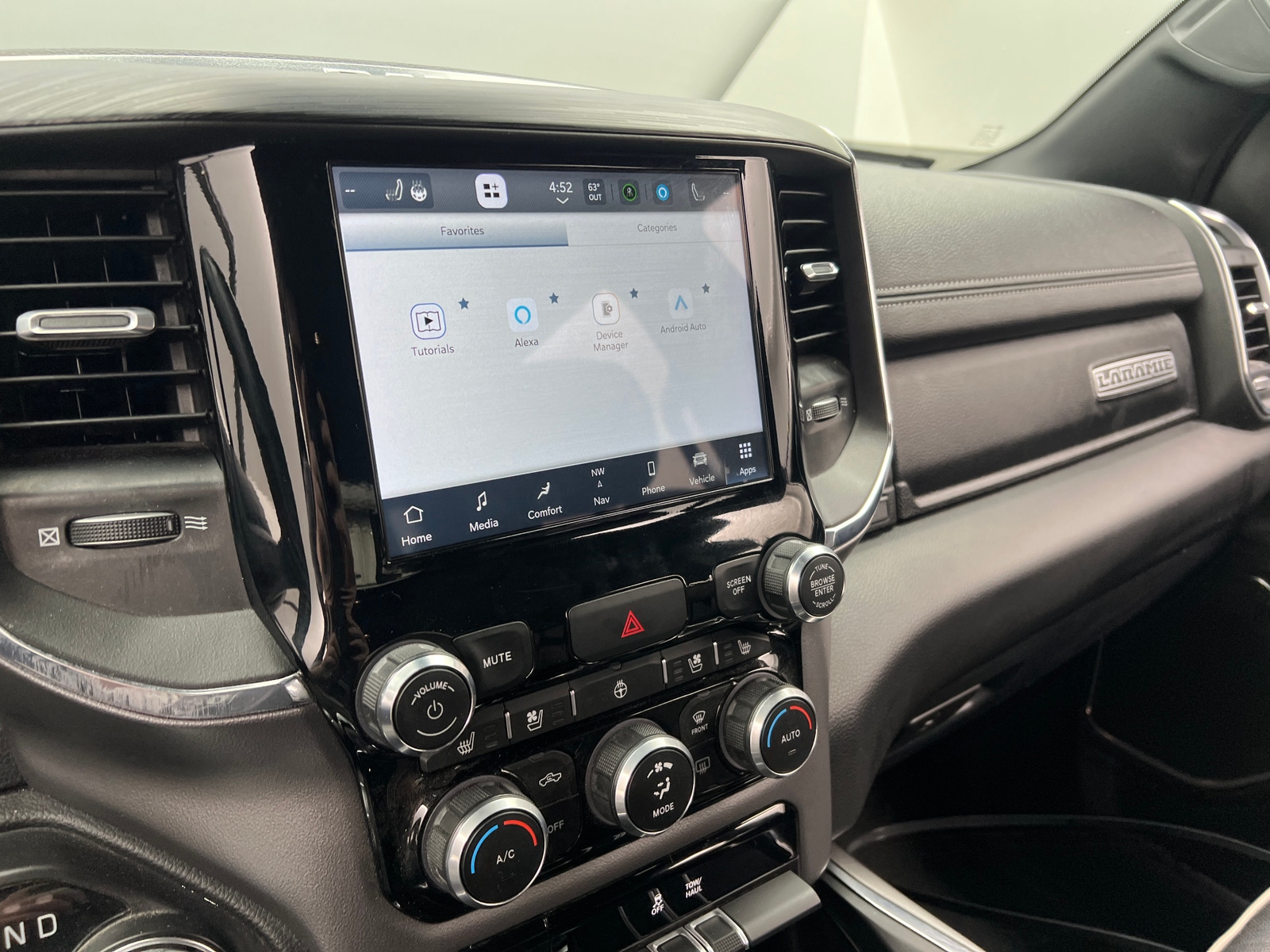 Thumbnail: 2024 RAM 1500 - 3