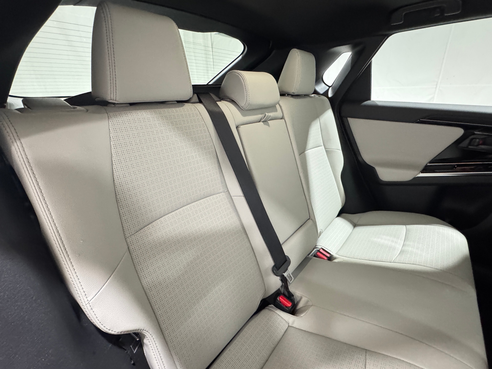 Thumbnail: 2023 Toyota bZ4X - 5