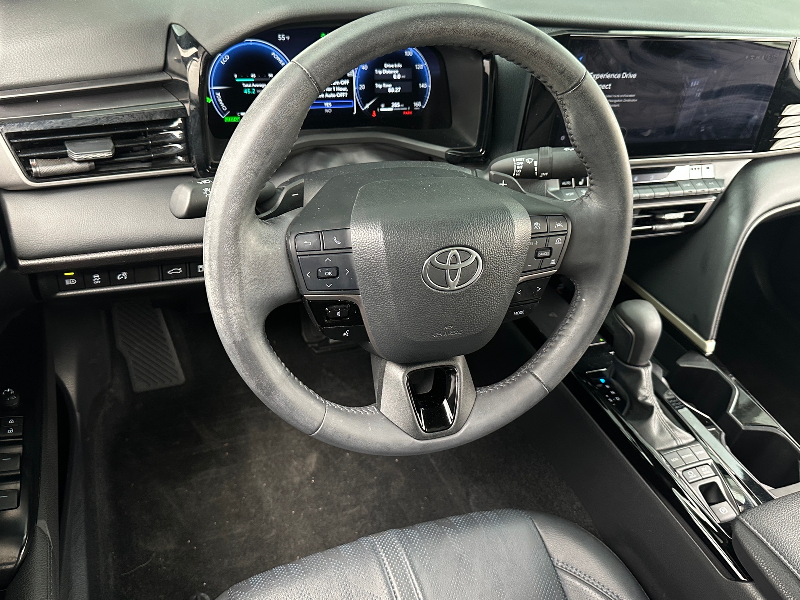 Thumbnail: 2025 Toyota Camry - 4