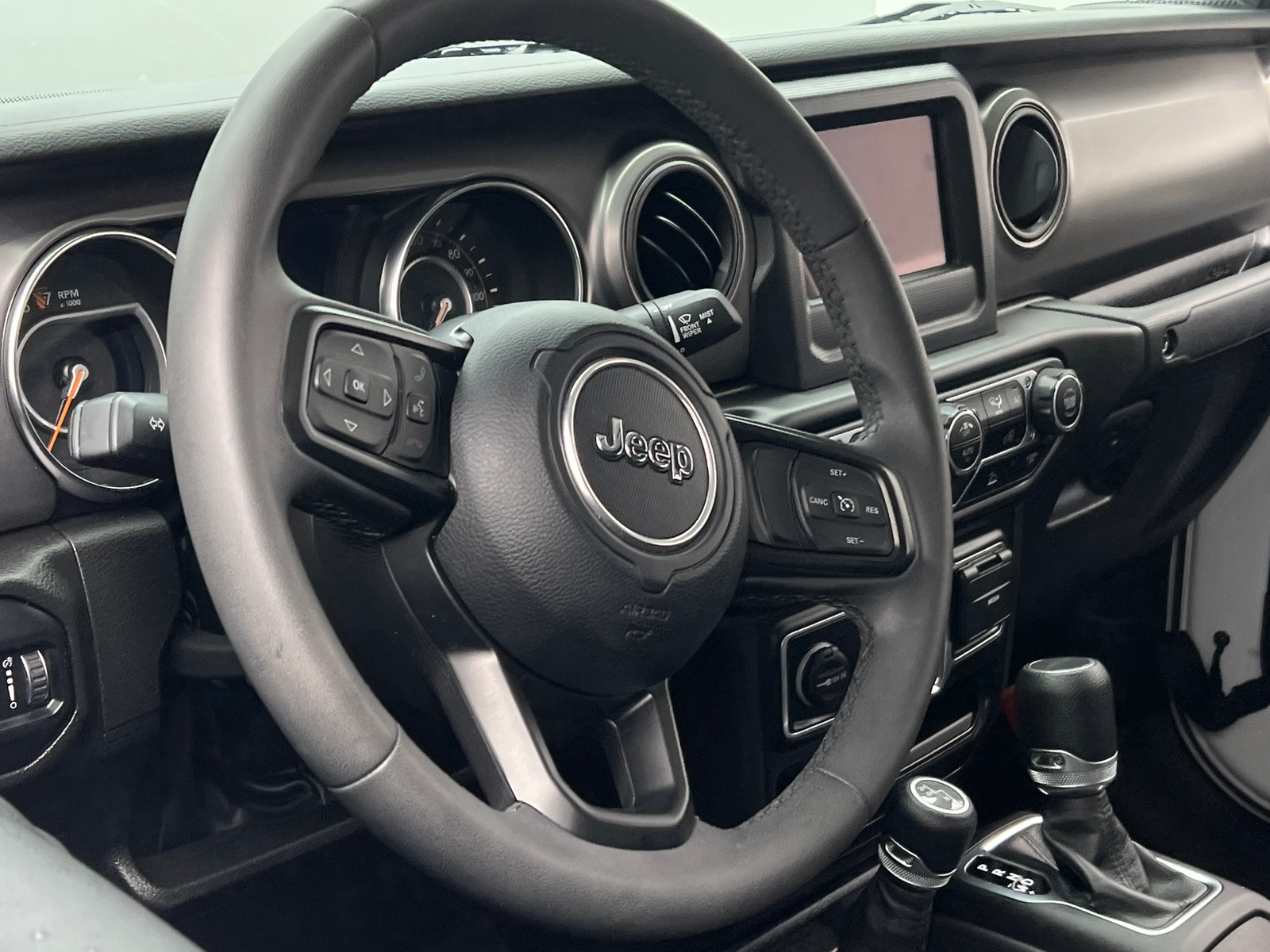 Thumbnail: 2023 Jeep Gladiator - 5