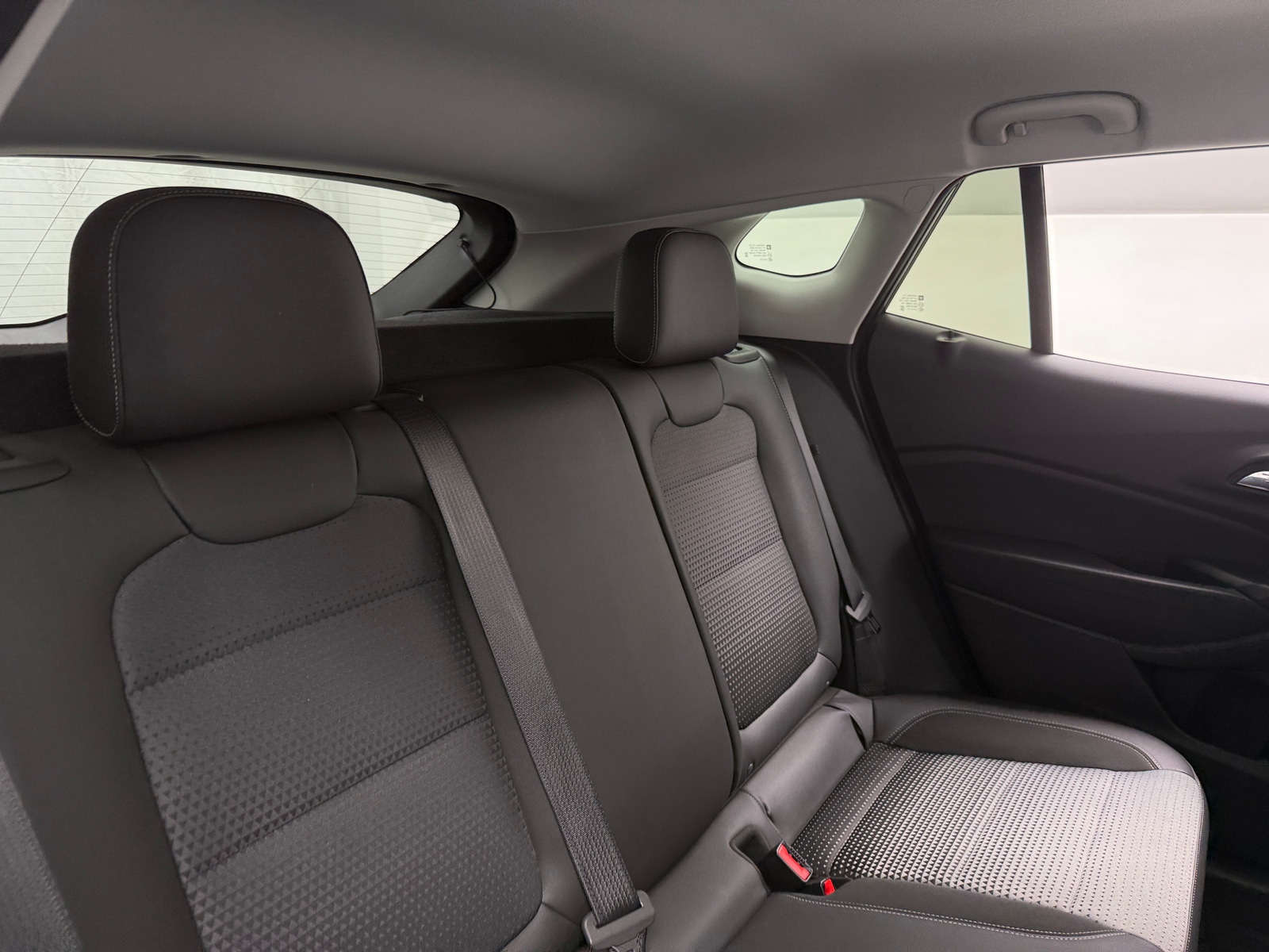 Thumbnail: 2025 Chevrolet Trax - 6