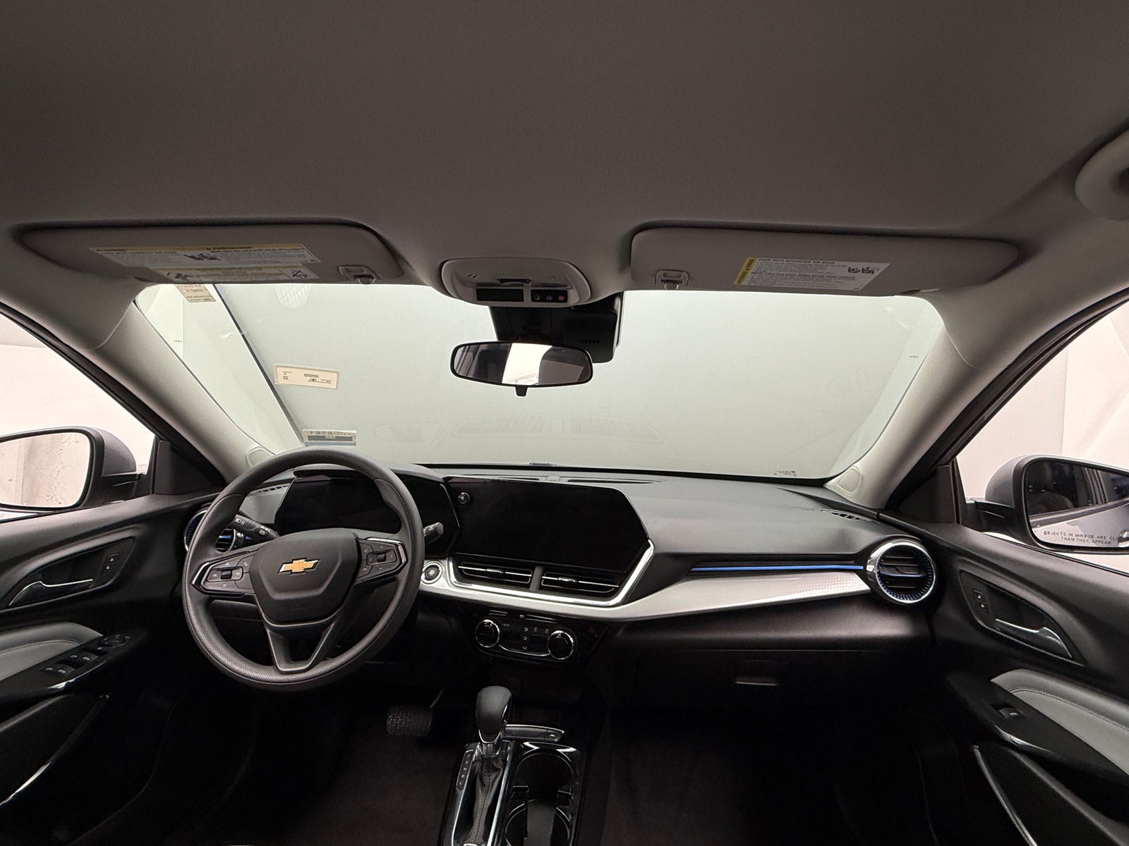 Thumbnail: 2025 Chevrolet Trax - 3