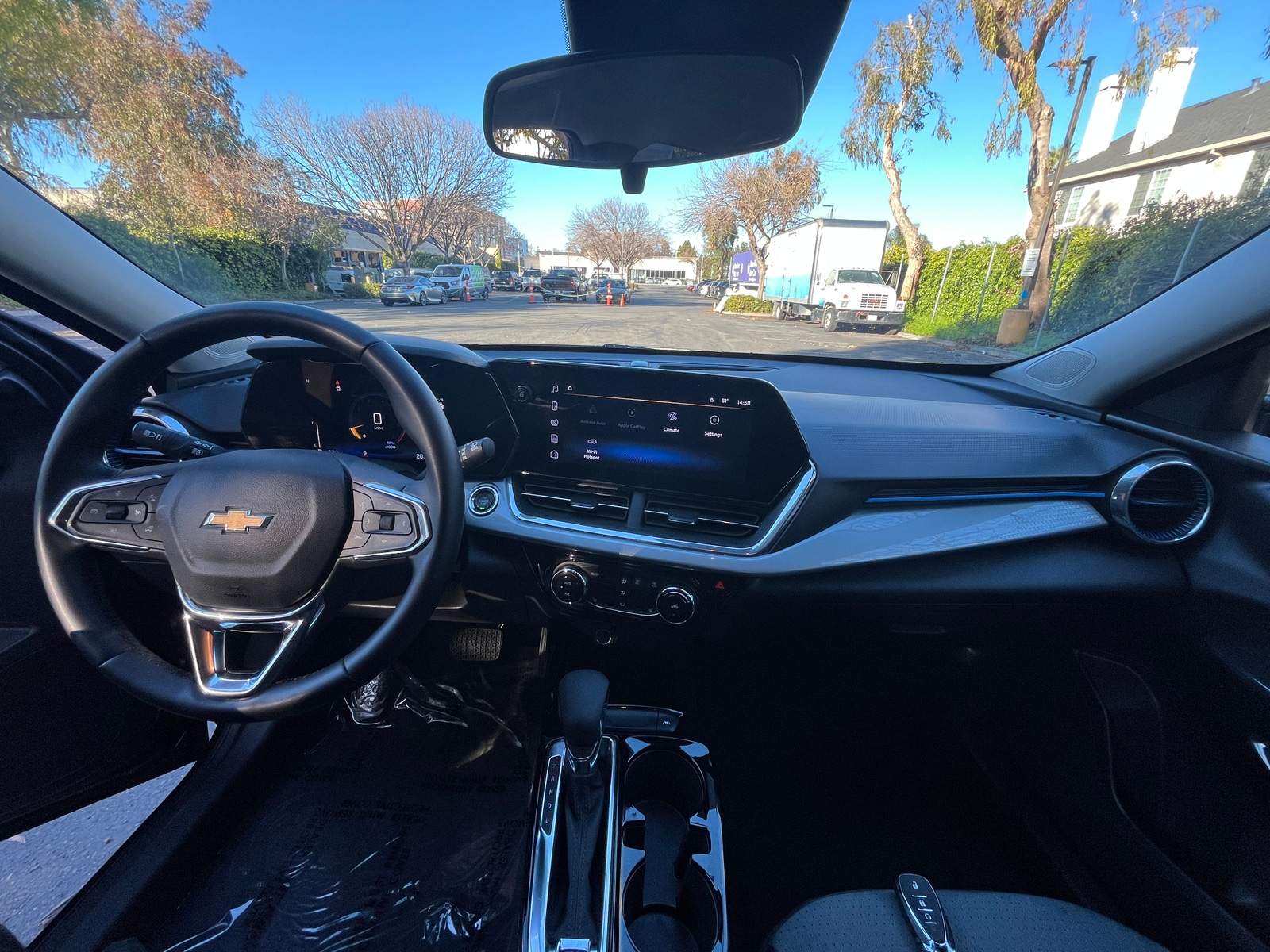 Thumbnail: 2025 Chevrolet Trax - 3