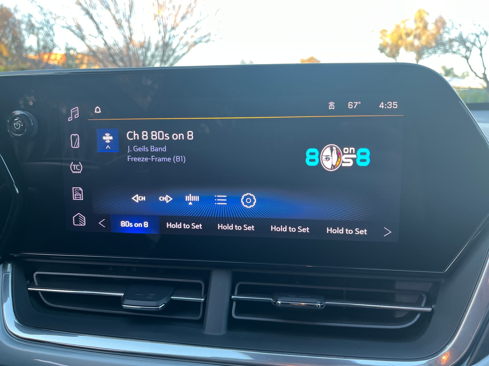 Thumbnail: 2025 Chevrolet Trax - 4