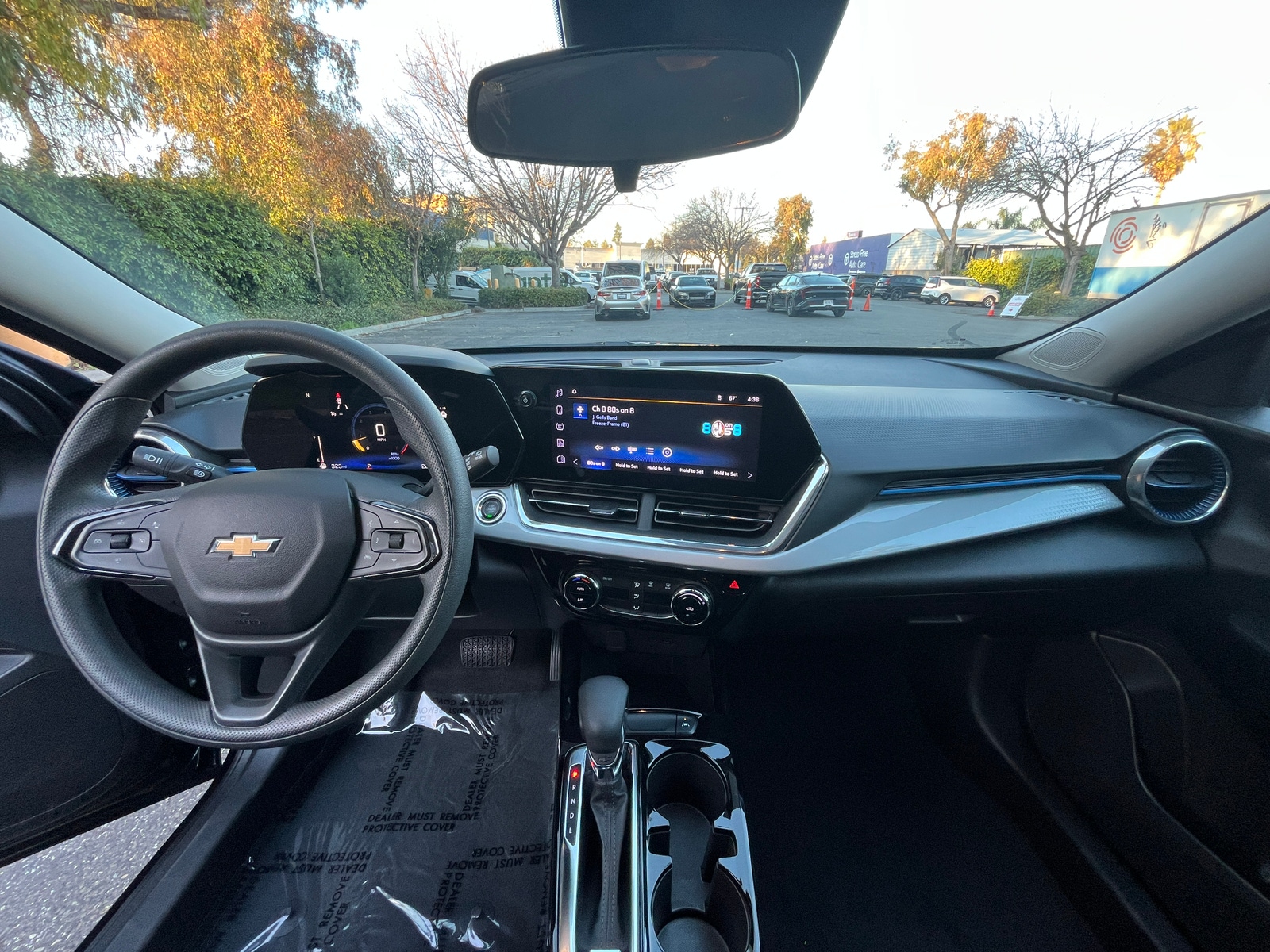 Thumbnail: 2025 Chevrolet Trax - 3