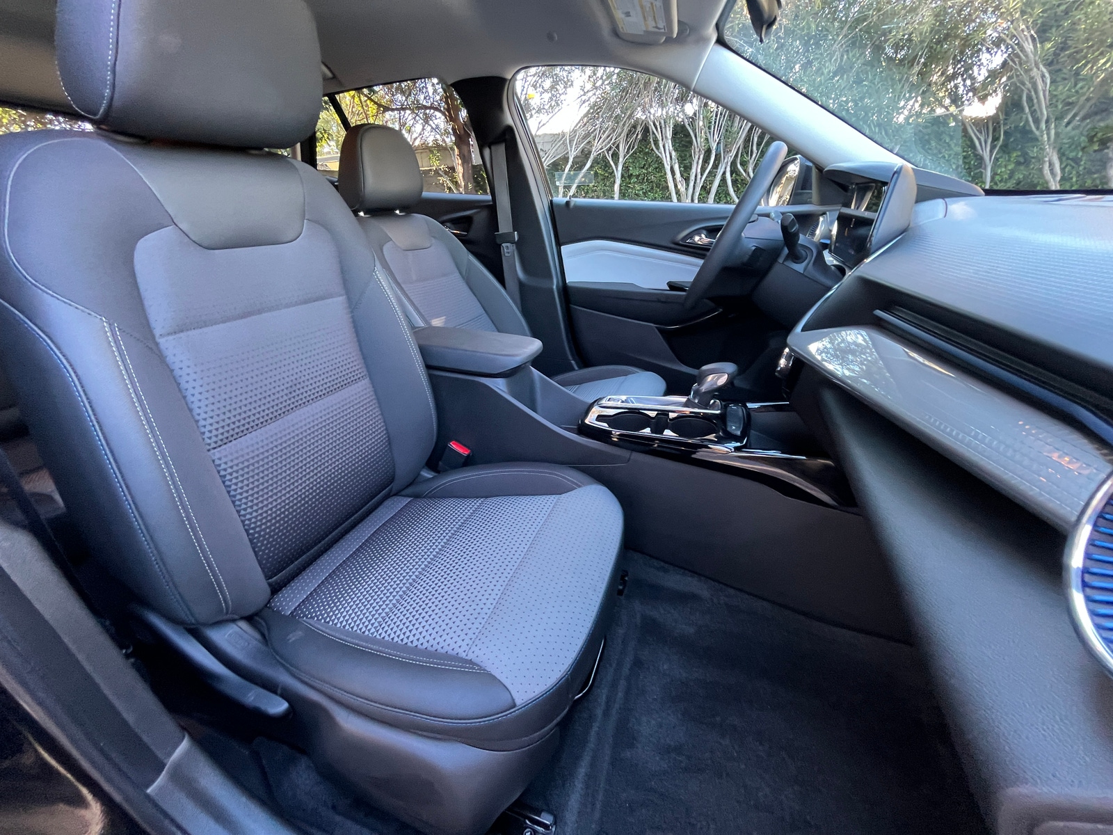 Thumbnail: 2025 Chevrolet Trax - 2