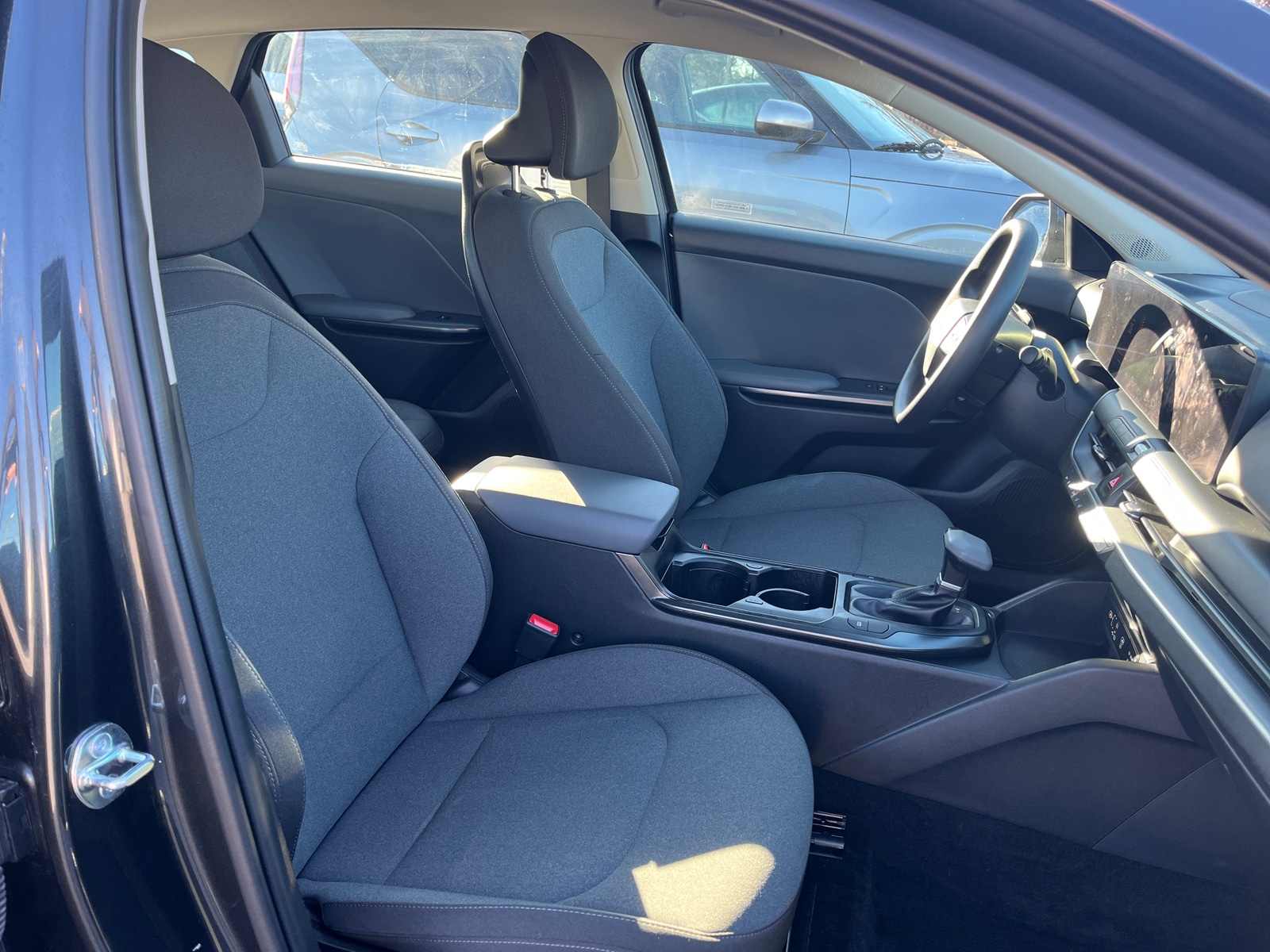 Thumbnail: 2025 Kia K4 - 2