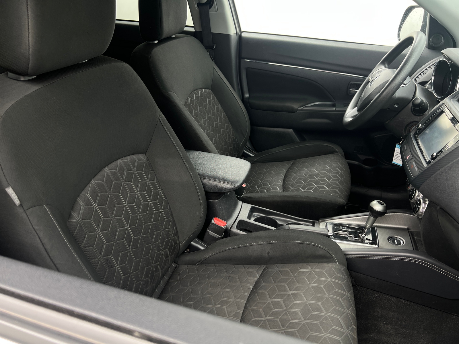 Thumbnail: 2024 Mitsubishi Outlander Sport - 2