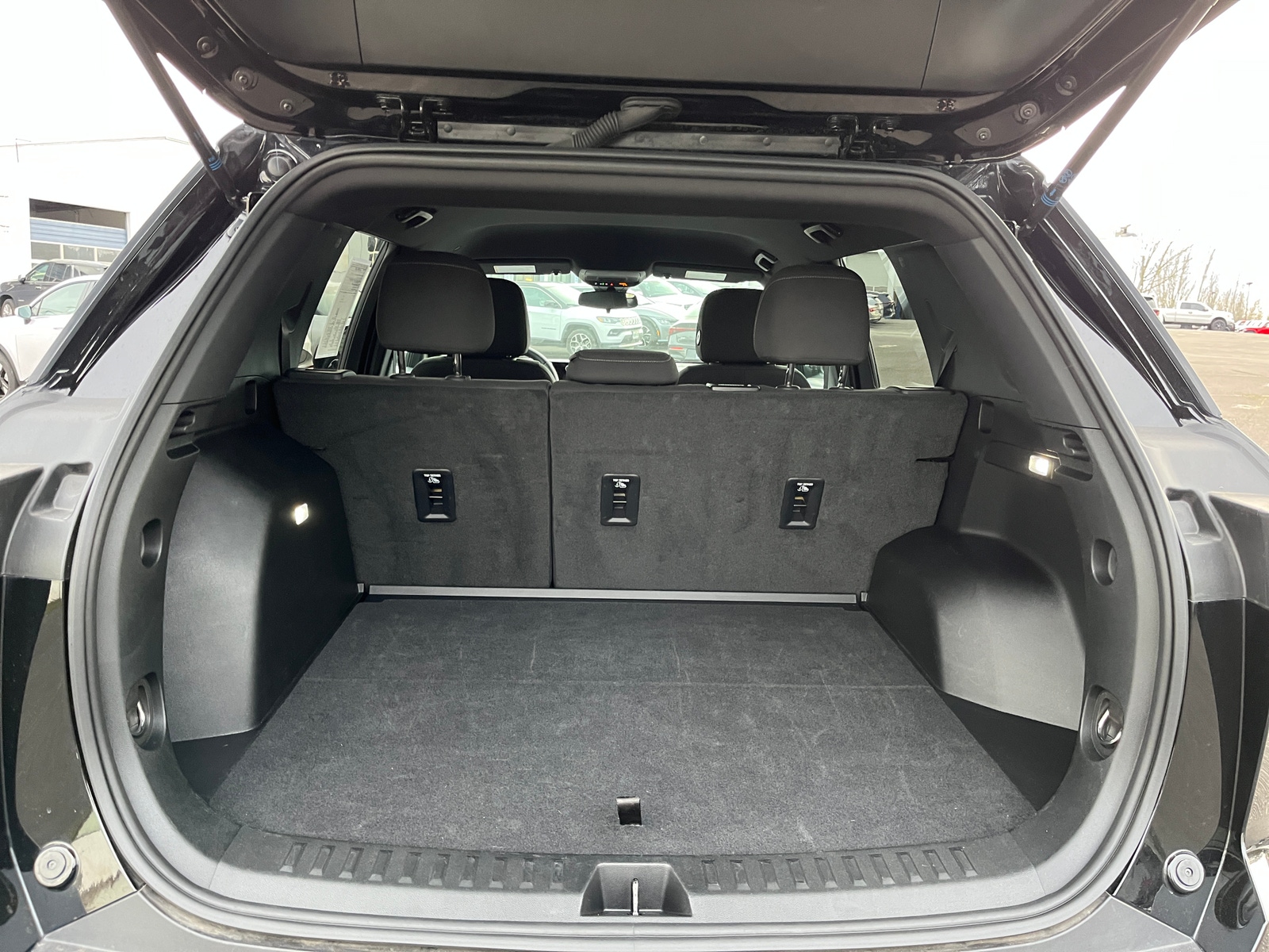 Thumbnail: 2025 Chevrolet Equinox - 6