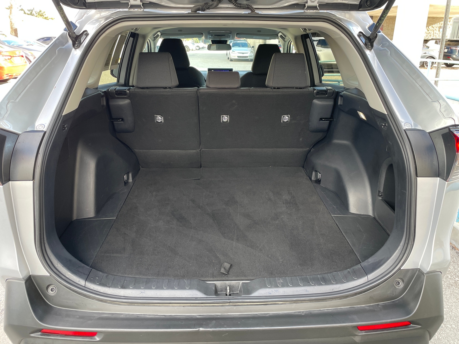 Thumbnail: 2025 Toyota RAV4 - 6