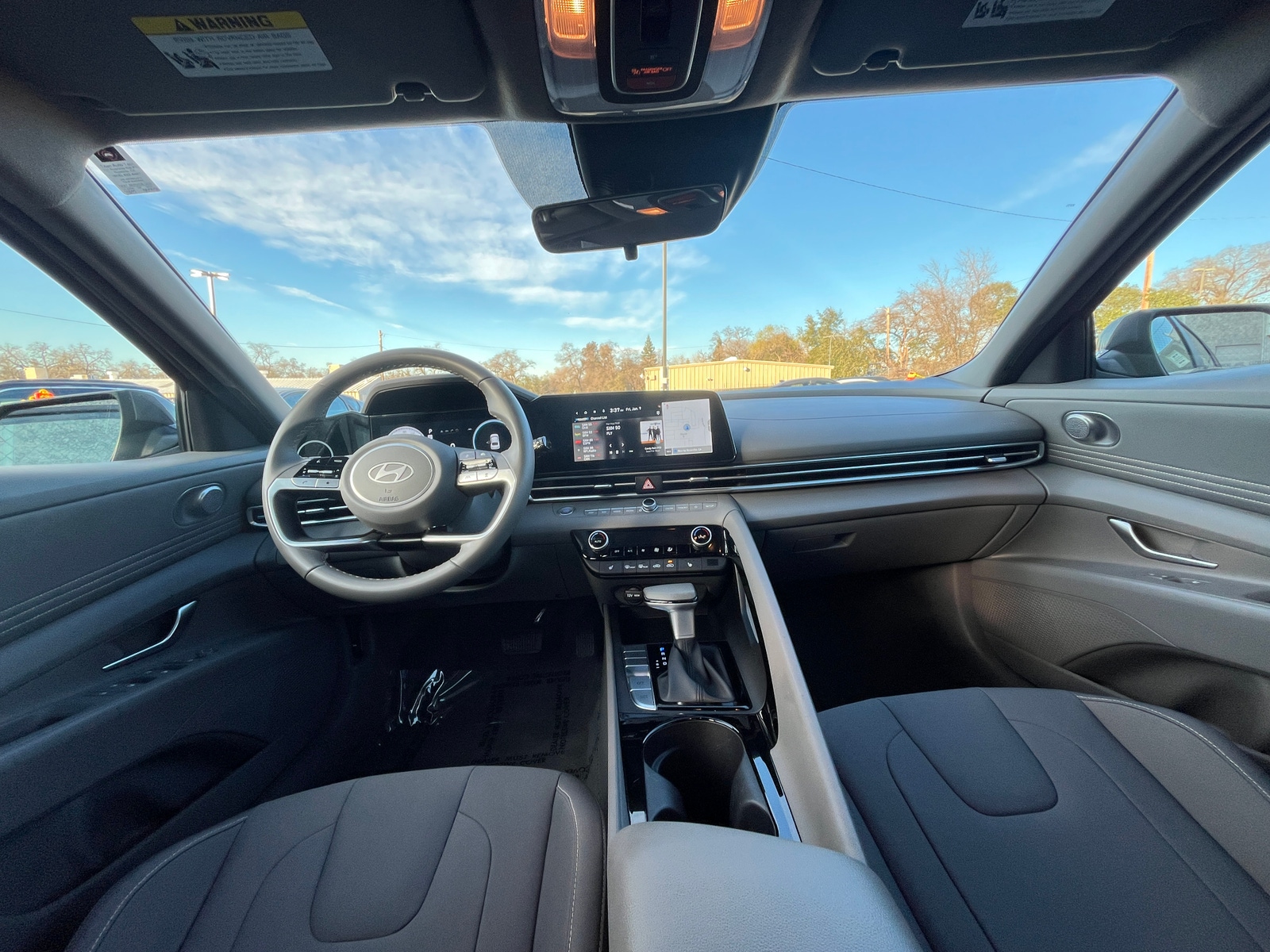 Thumbnail: 2025 Hyundai Elantra - 3