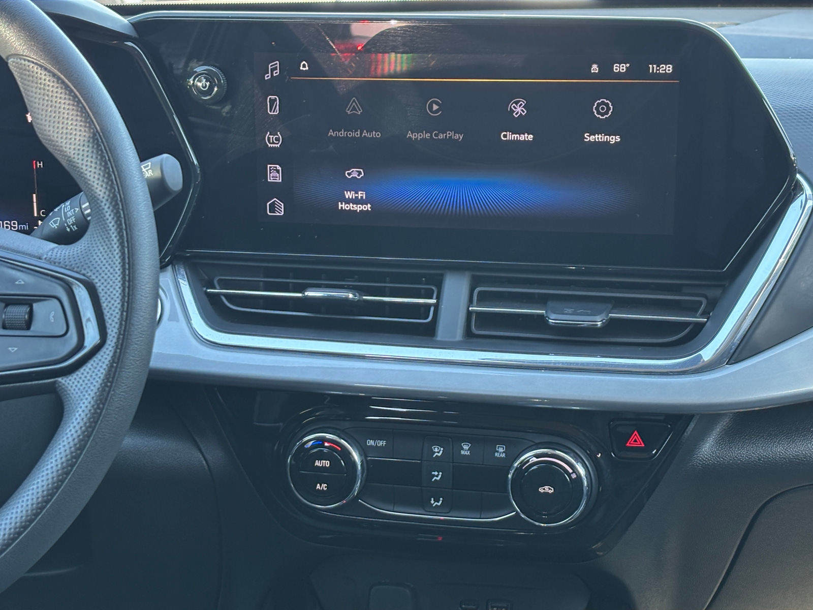 Thumbnail: 2025 Chevrolet Trax - 4