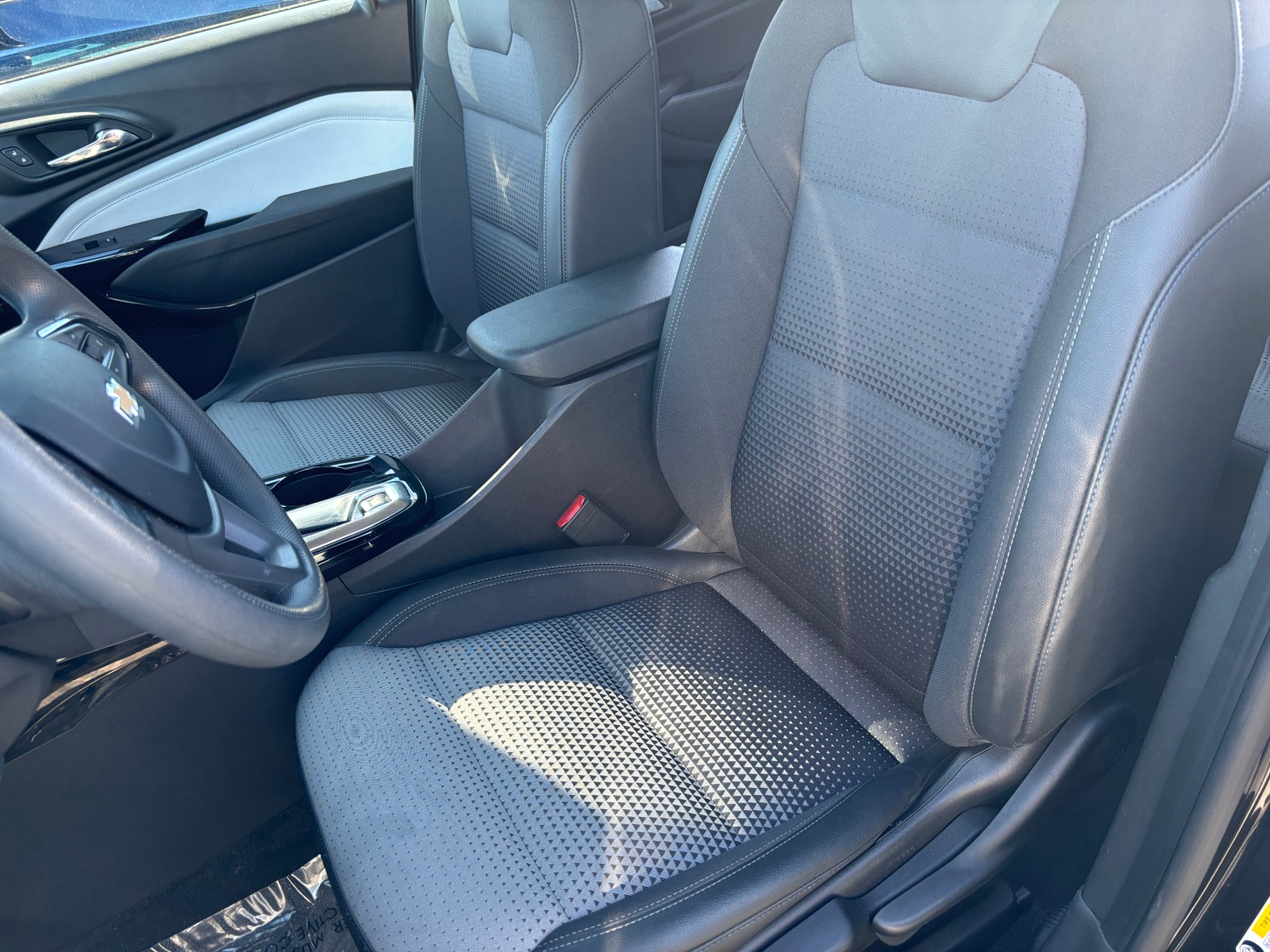 Thumbnail: 2025 Chevrolet Trax - 2