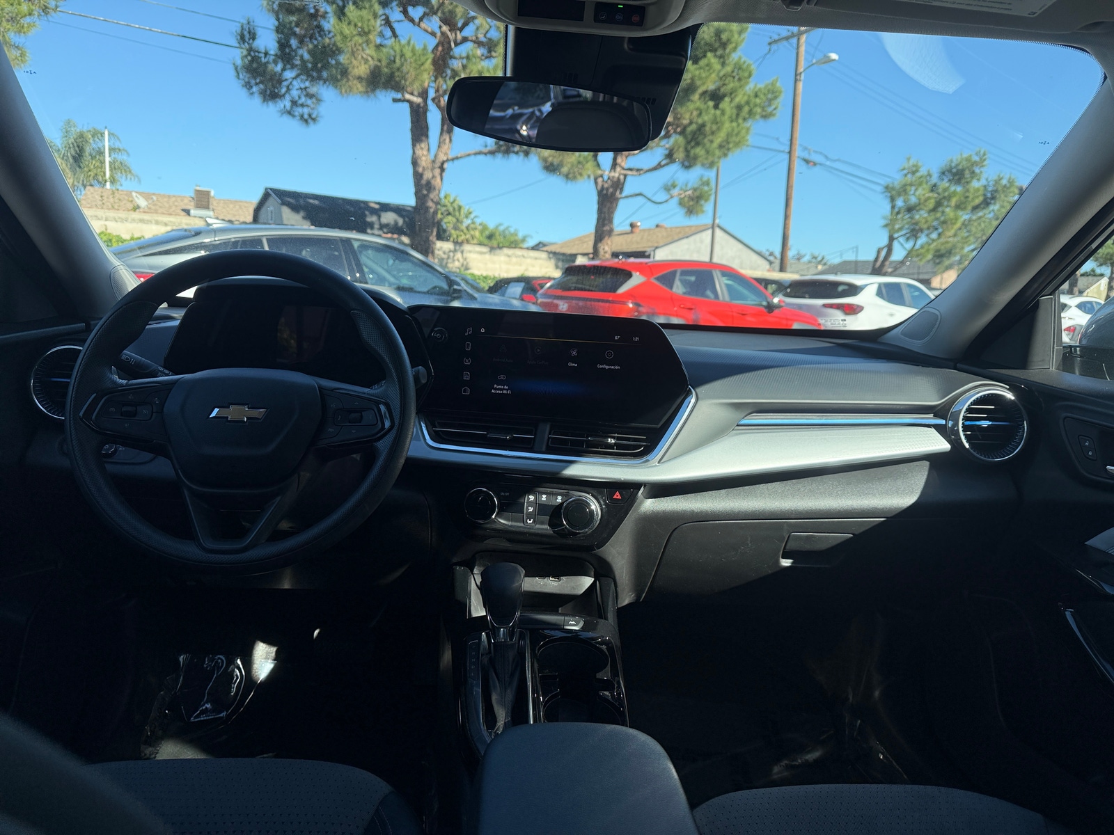 Thumbnail: 2025 Chevrolet Trax - 3