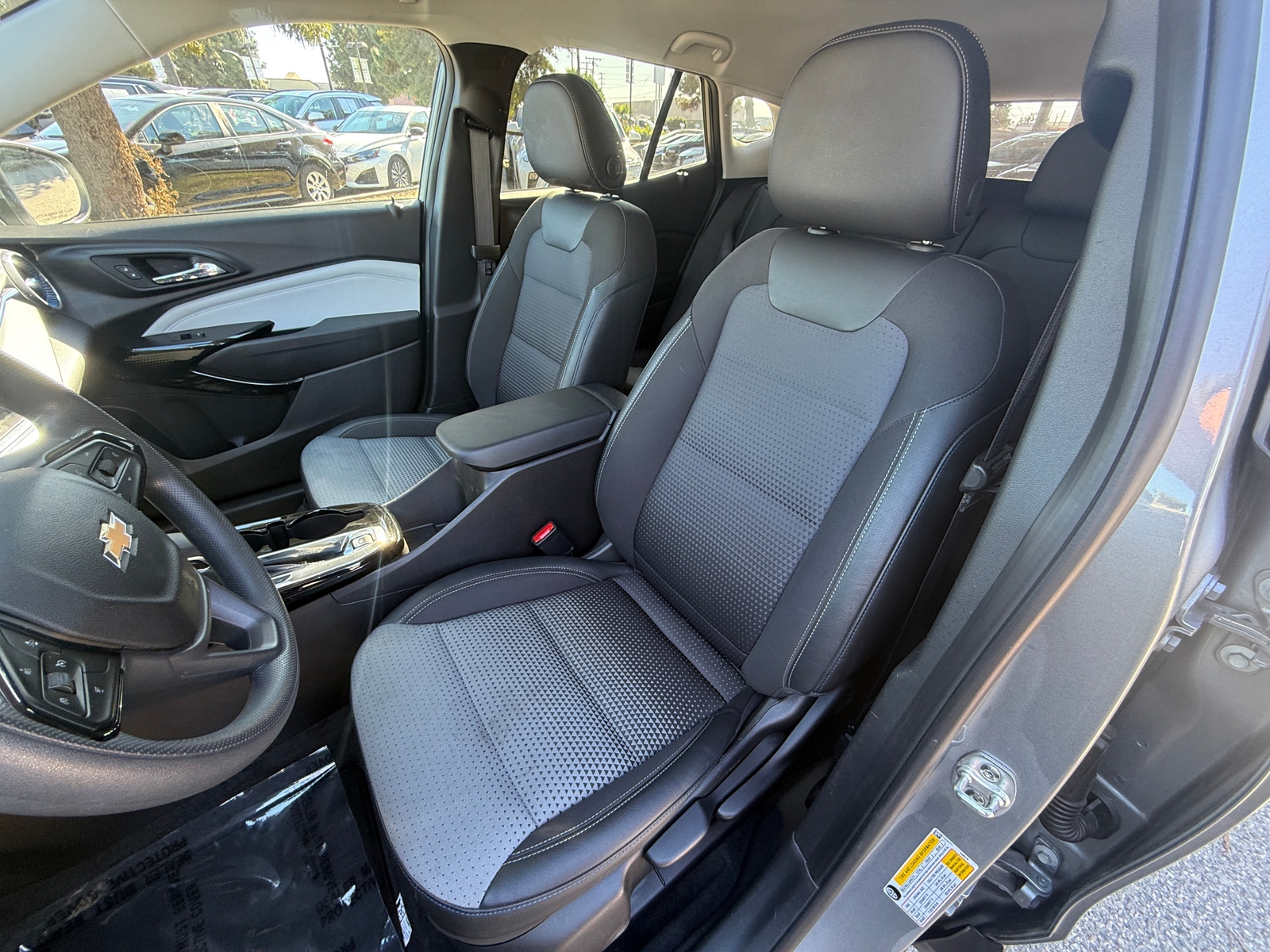 Thumbnail: 2025 Chevrolet Trax - 2