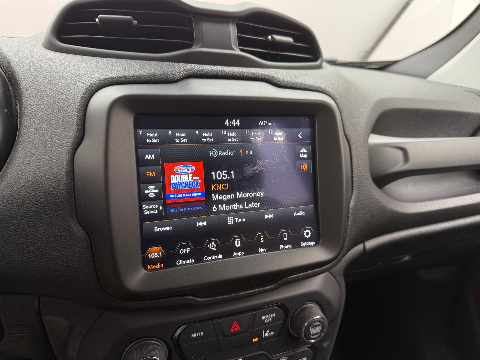 Thumbnail: 2021 Jeep Renegade - 4