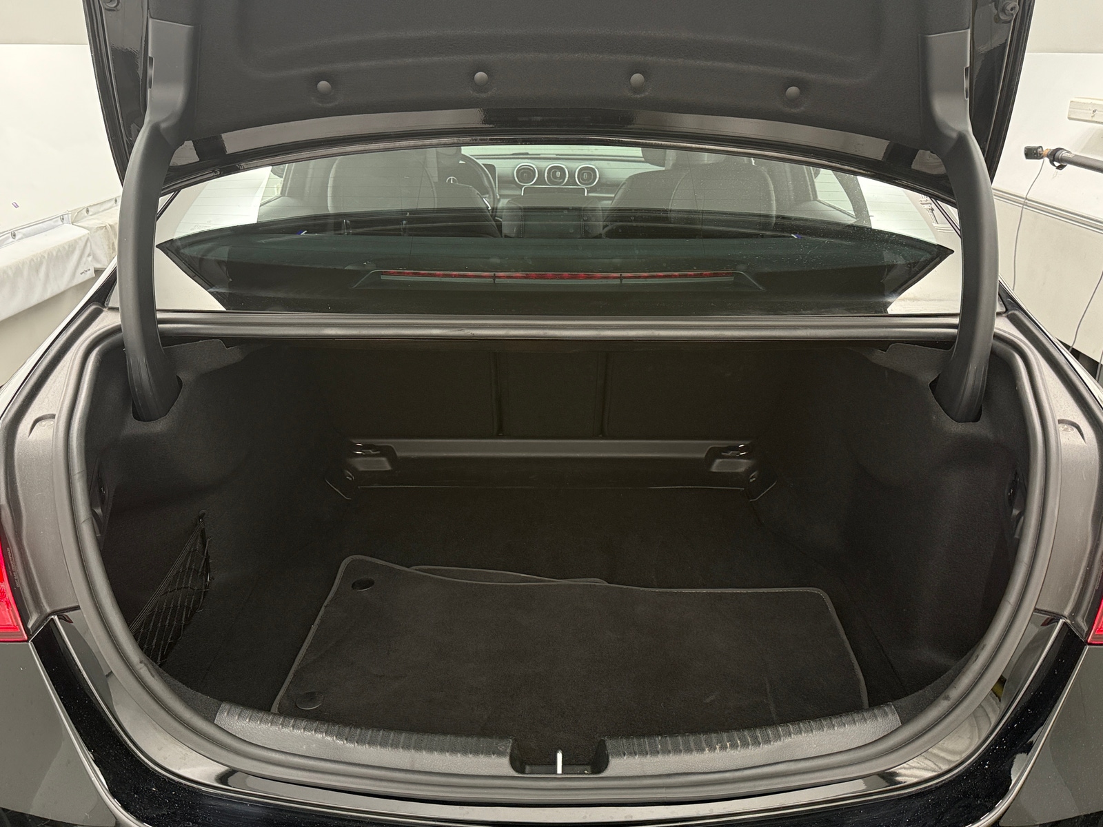 Thumbnail: 2024 Mercedes-Benz C-Class - 6