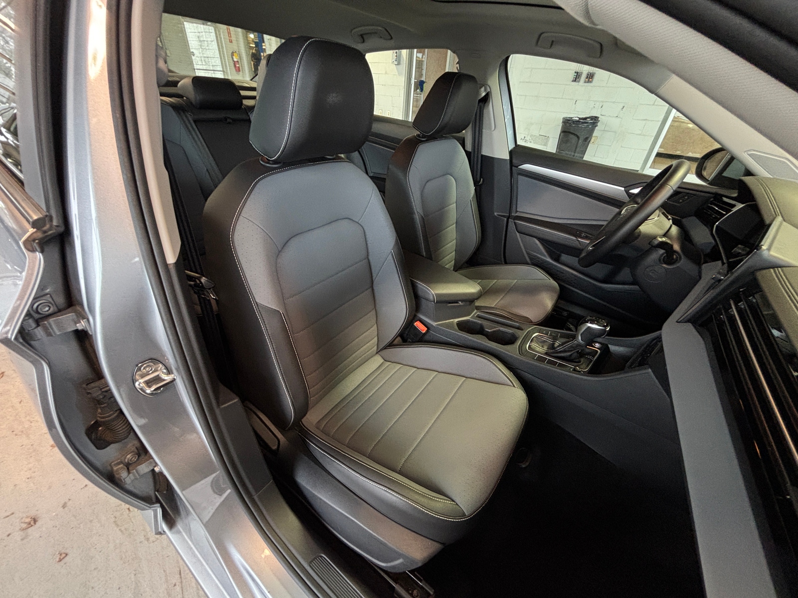 Thumbnail: 2025 Volkswagen Jetta - 2