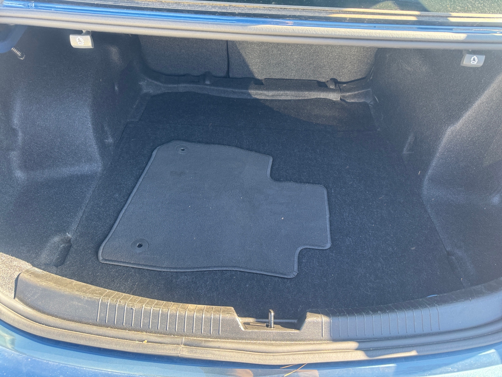 Thumbnail: 2024 Chevrolet Malibu - 4