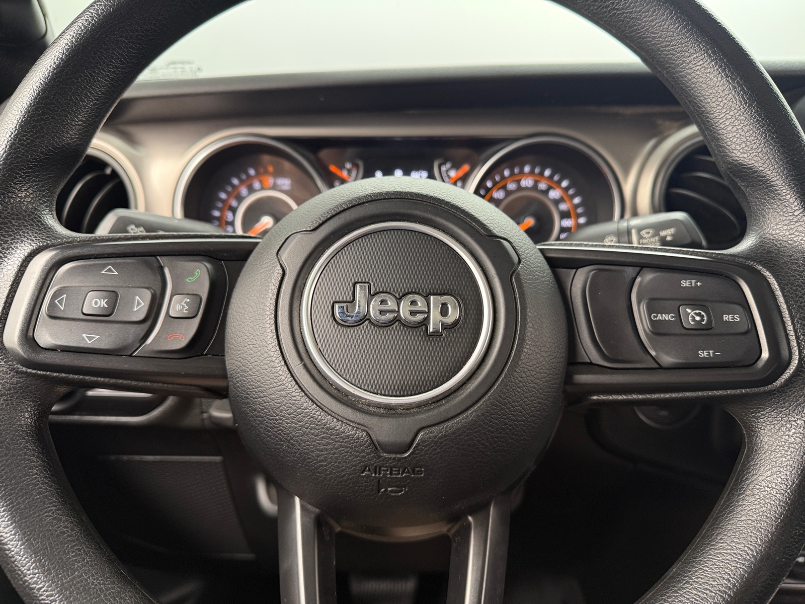 Thumbnail: 2020 Jeep Gladiator - 5