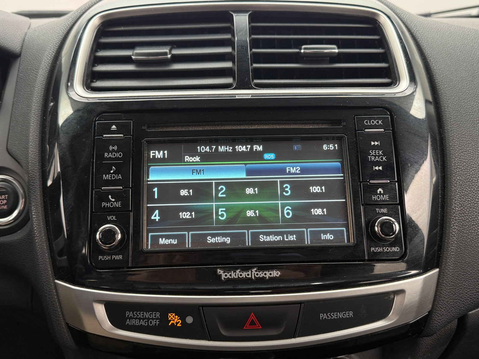 Thumbnail: 2017 Mitsubishi Outlander Sport - 3