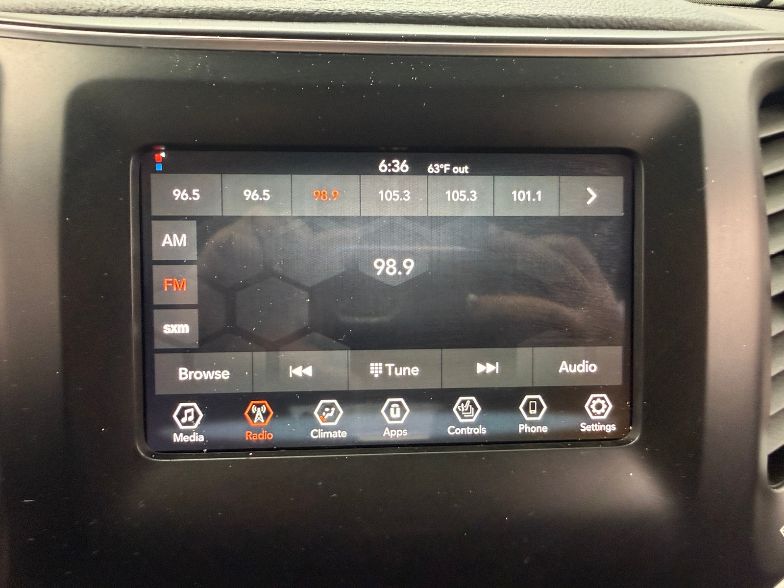 Thumbnail: 2019 Jeep Cherokee - 4