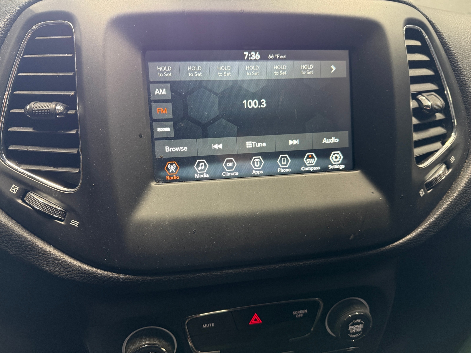 Thumbnail: 2019 Jeep Compass - 4