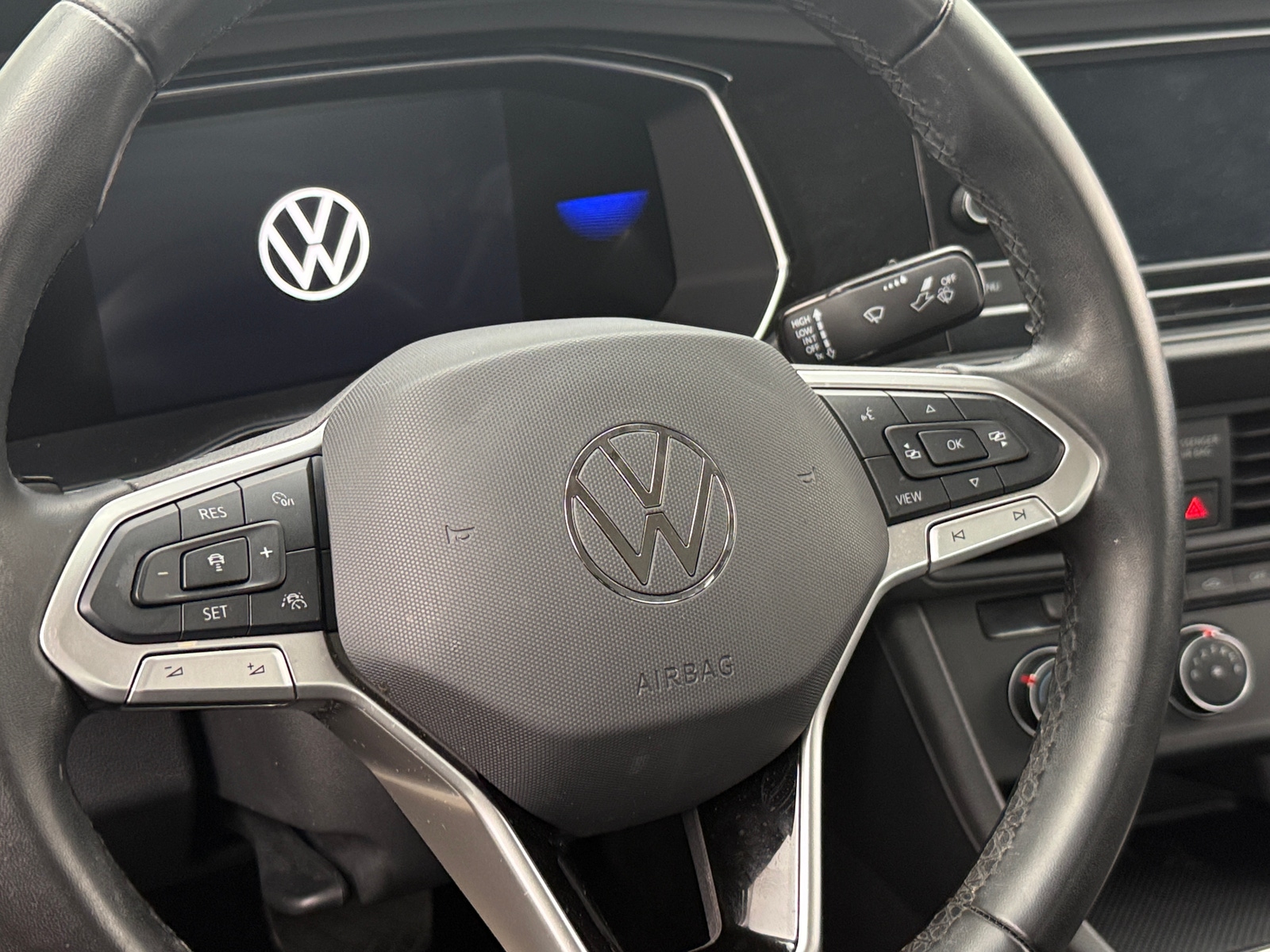 Thumbnail: 2023 Volkswagen Jetta - 5