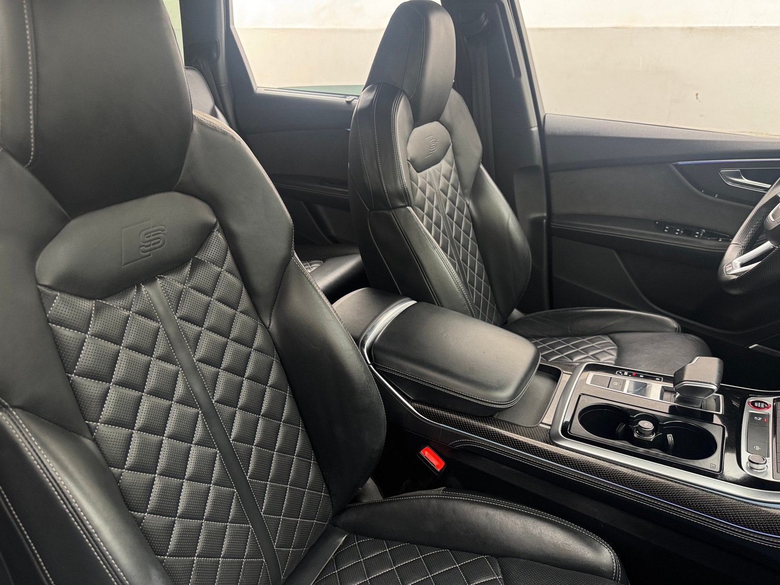 Thumbnail: 2022 Audi SQ7 - 2