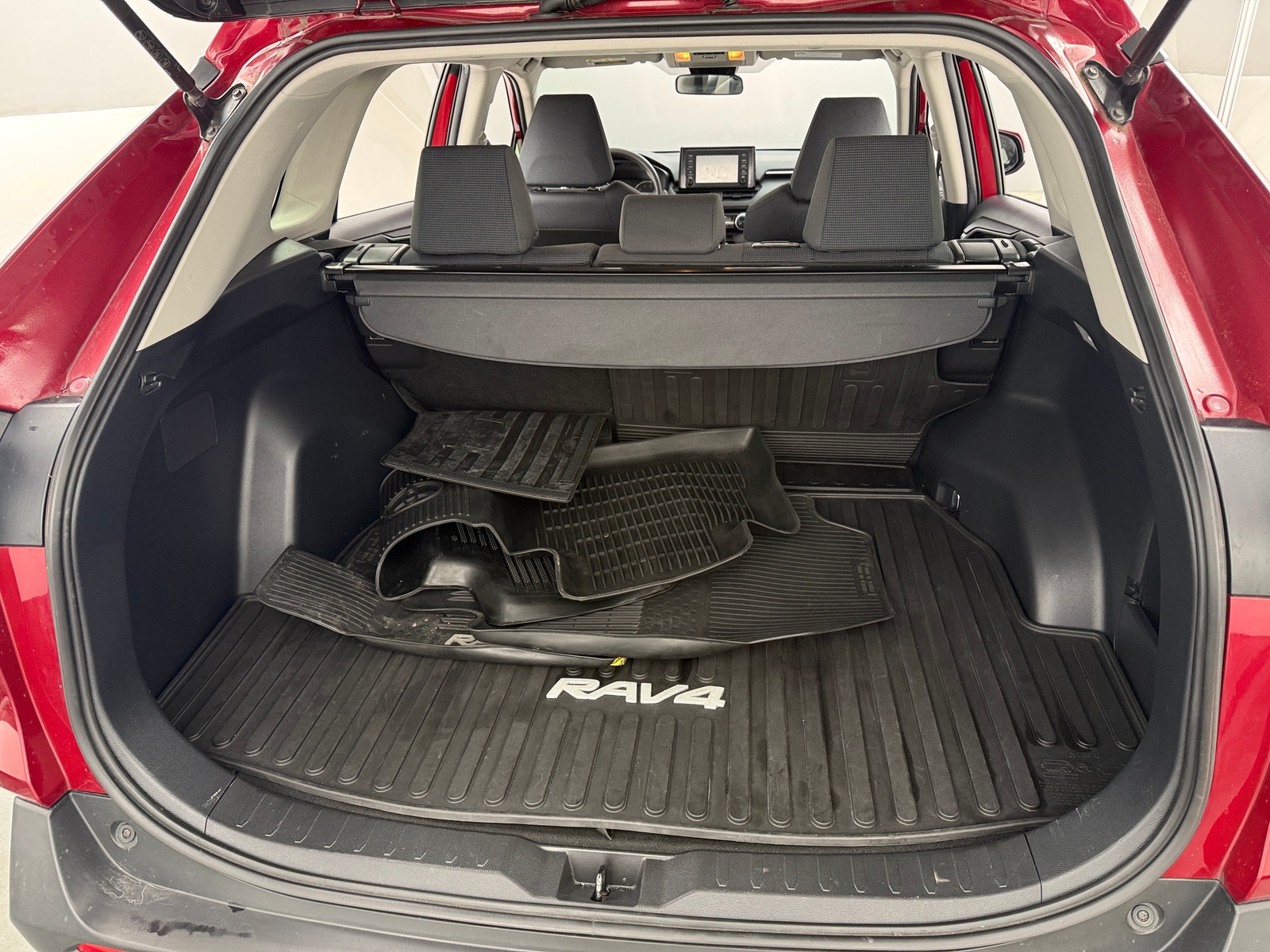 Thumbnail: 2019 Toyota RAV4 - 7