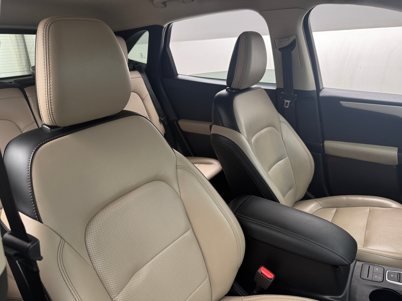 Thumbnail: 2020 Ford Escape - 2