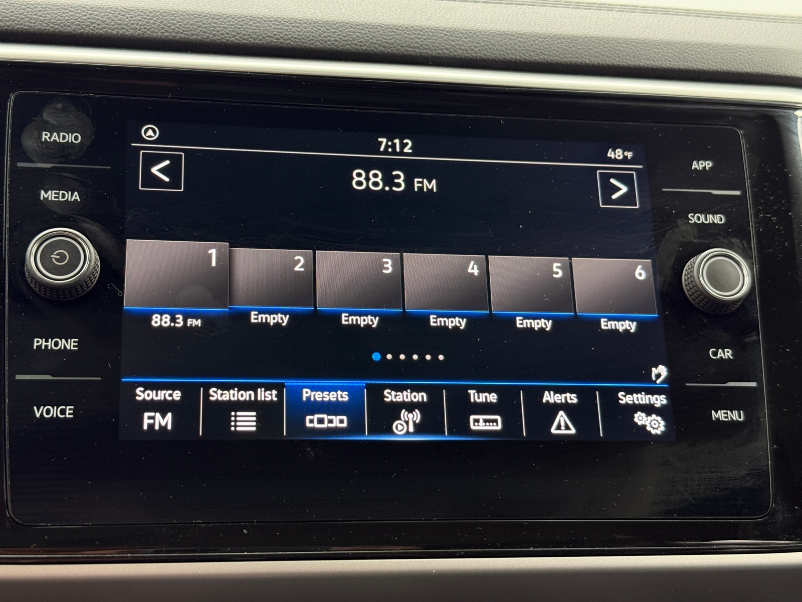 Thumbnail: 2022 Volkswagen Atlas - 3