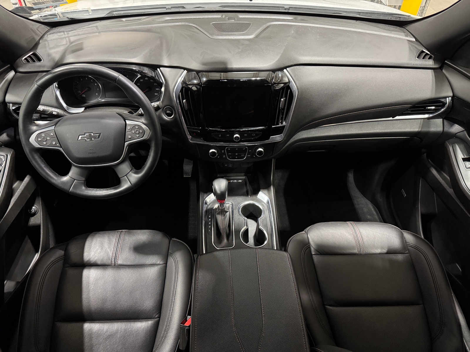 Thumbnail: 2023 Chevrolet Traverse - 2