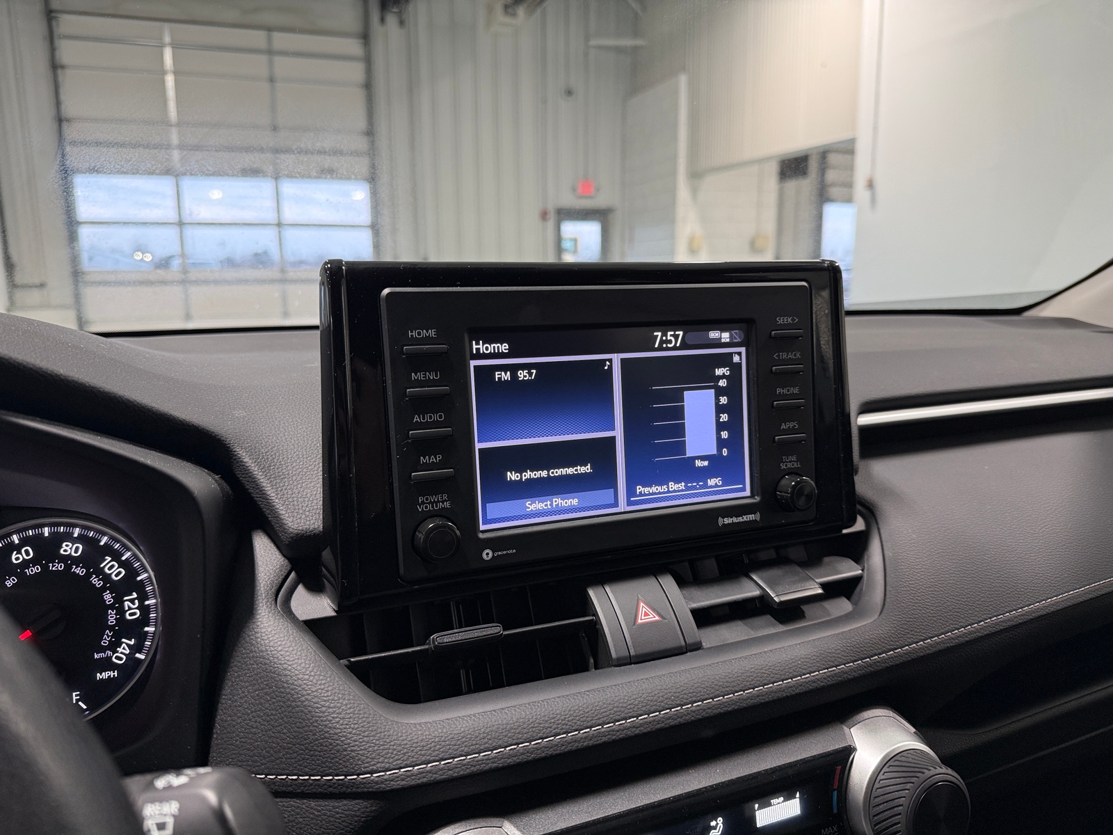 Thumbnail: 2021 Toyota RAV4 - 4