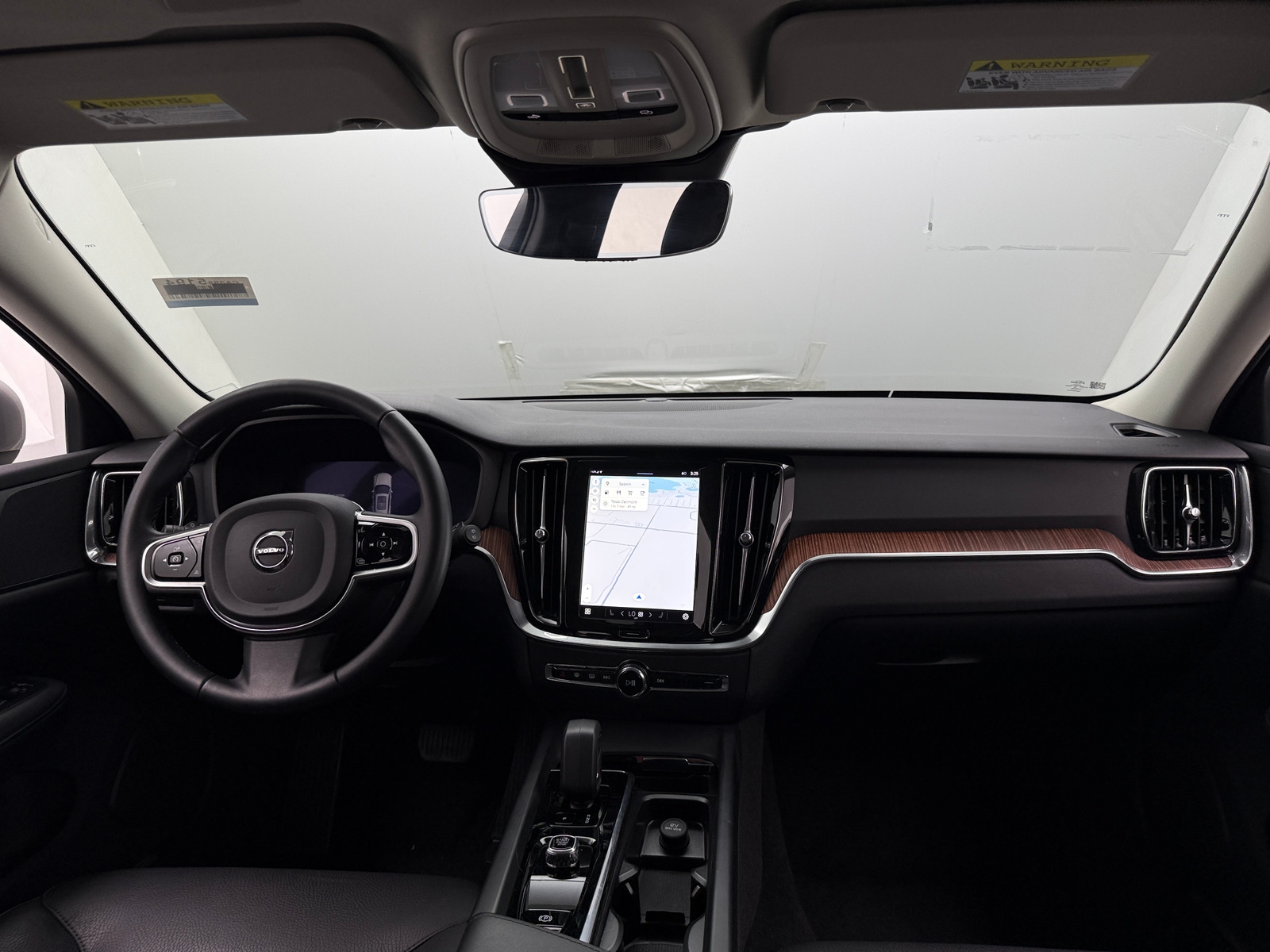 Thumbnail: 2025 Volvo V60 - 2