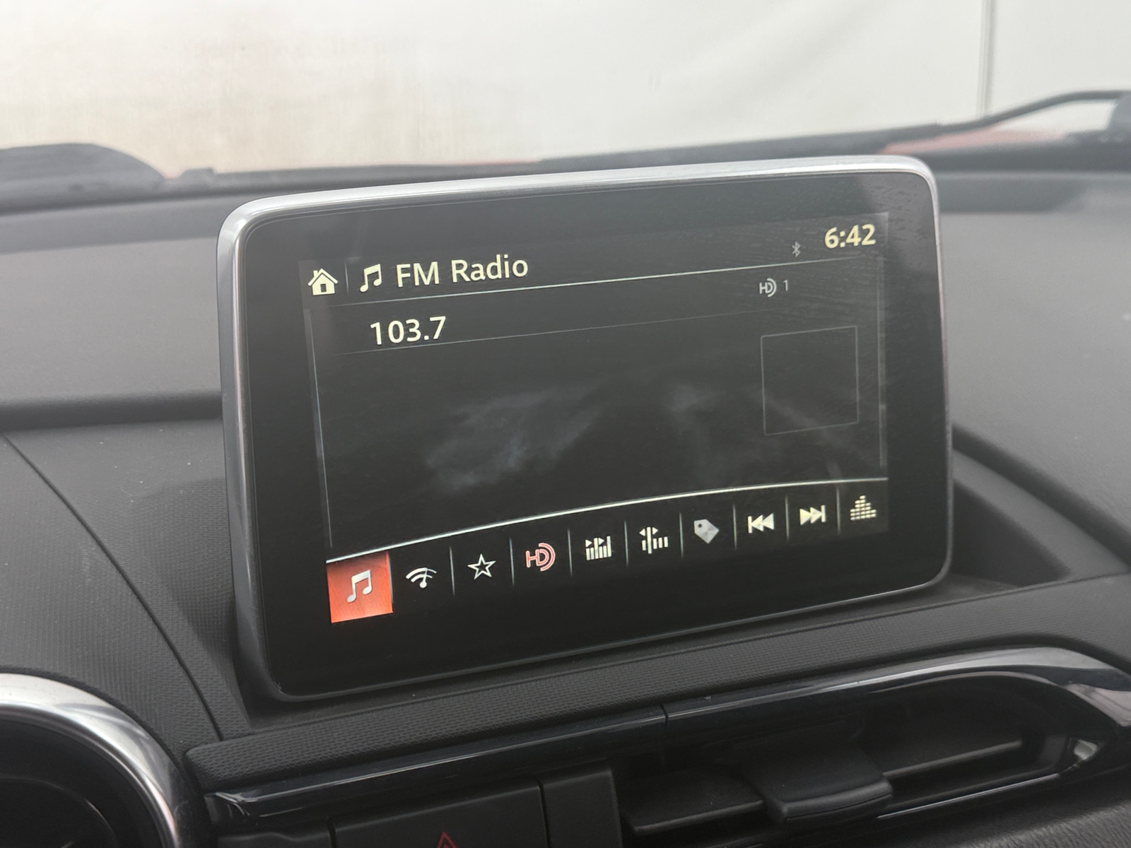 Thumbnail: 2017 Mazda MX-5 Miata - 3